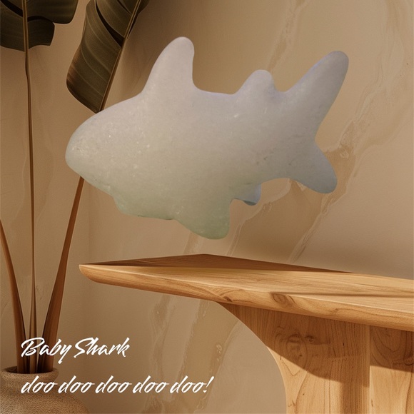 Great White Shark Crystal - Picture 5 of 6